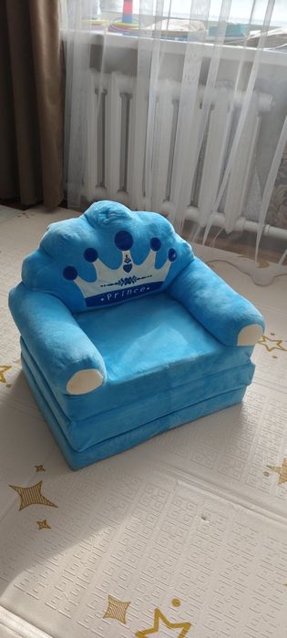 Продам мягкое детское кресло