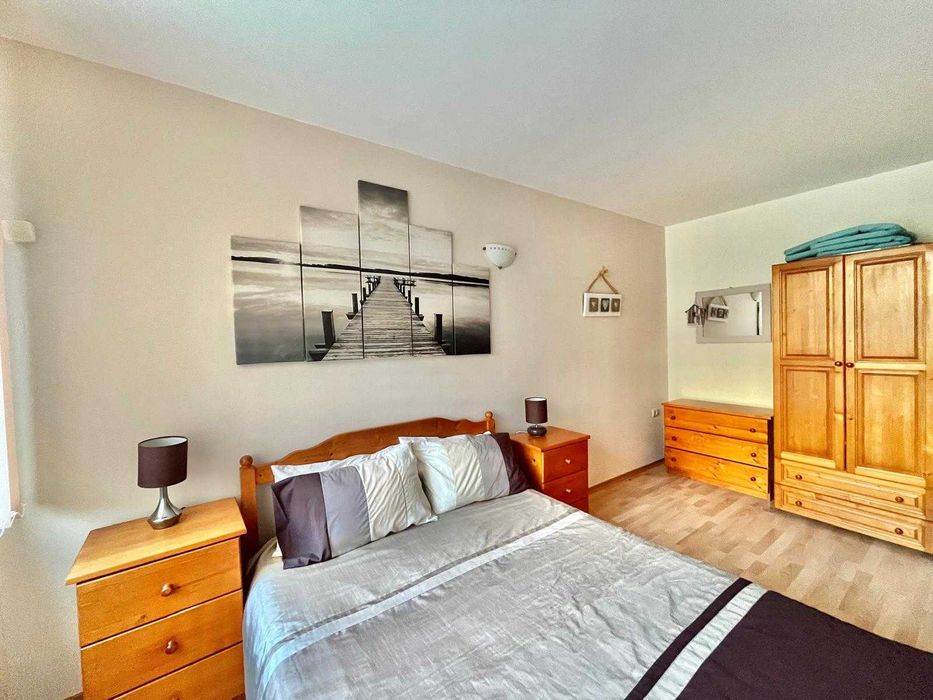 Тристаен апартамент с гледка море в централната част, Ниска такса