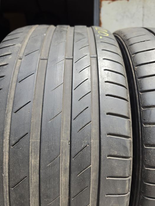2 бр. летни гуми 275/35/20 Kumho DOT 0420 4-5 mm