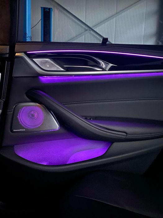 BMW G30 G31 F90 Капаци за Тонколони Bowers & Wilkins Style с Подсветка – Base Audio System 2016-2023