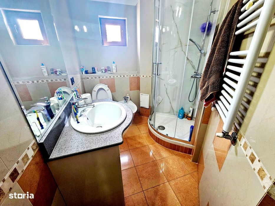 Apartament 3 camere, balcon, zona IC Frimu