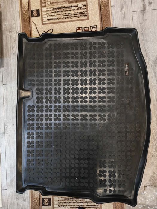 Стелки за нисан кашкай / стелка за багажник