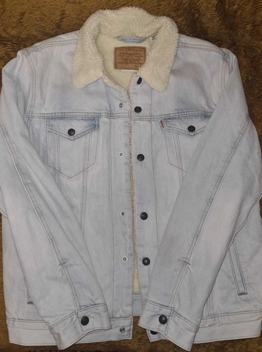 Levis яке ,размер L