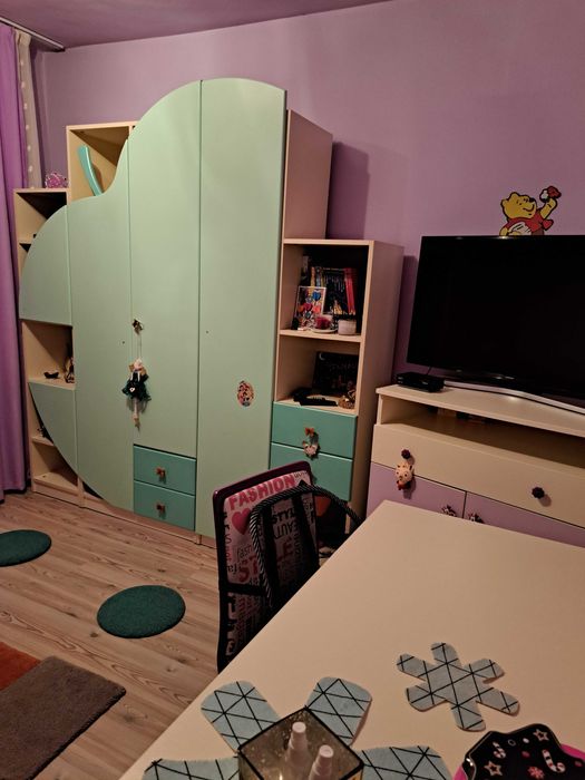 Inchiriez apartament 3 camere zona ACR