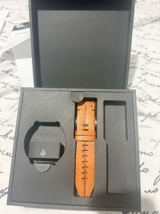 Часовник Гармин Garmin fenix 8 51mm амулет дисплей