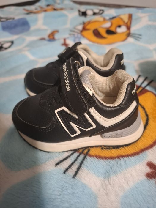 Продам детскую обувь и одежду