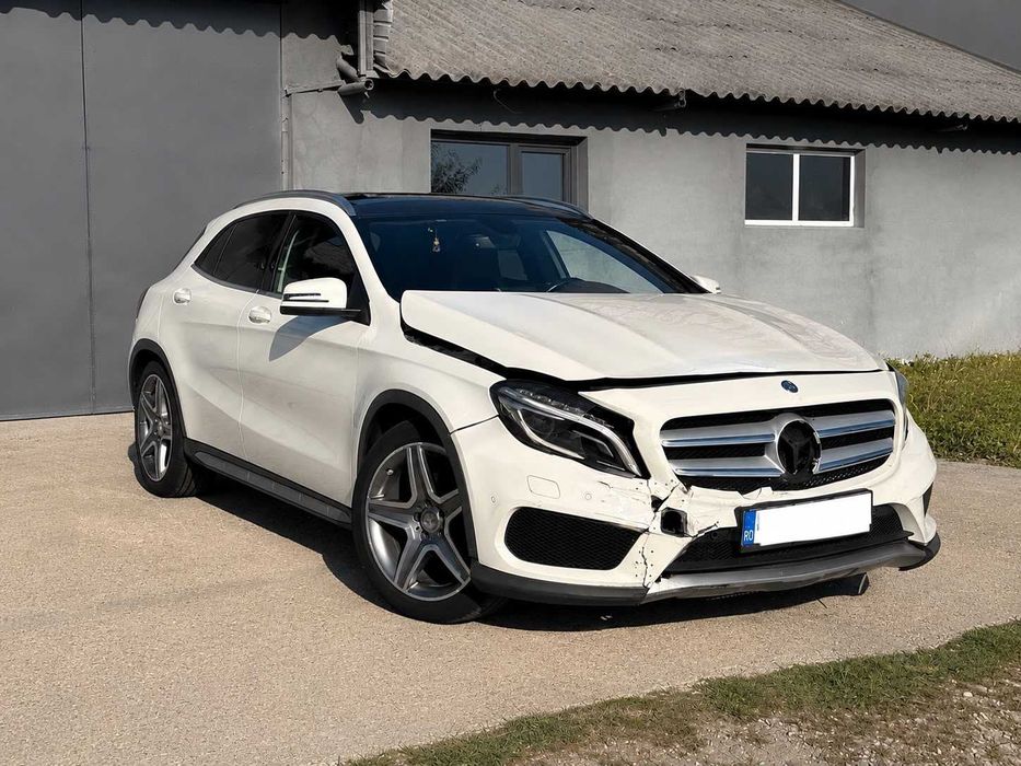 MERCEDES-BENZ GLA 2015 — imagine 2