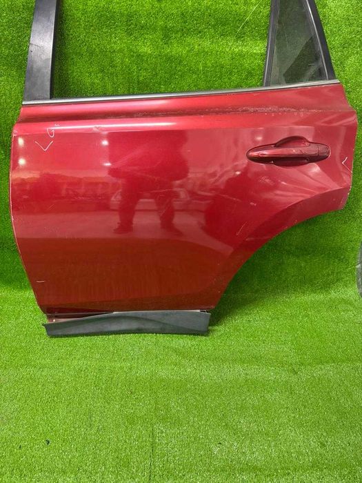 Дверь на RAV 4 бу оригинал