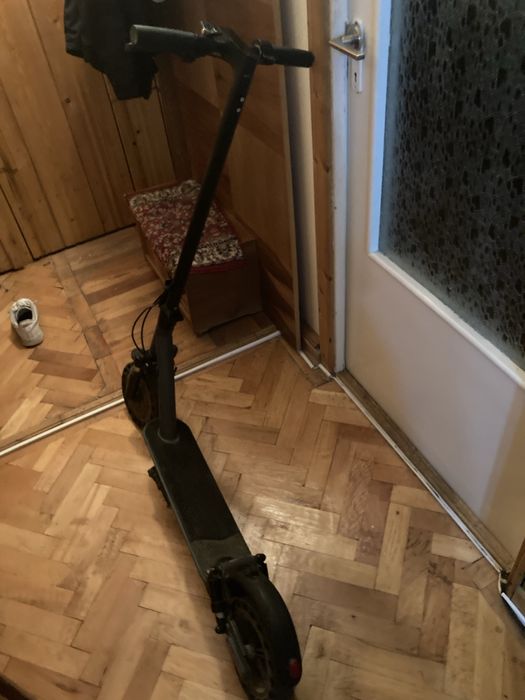Trotineta xiaomi dublu suspension model 2025 in stare buna