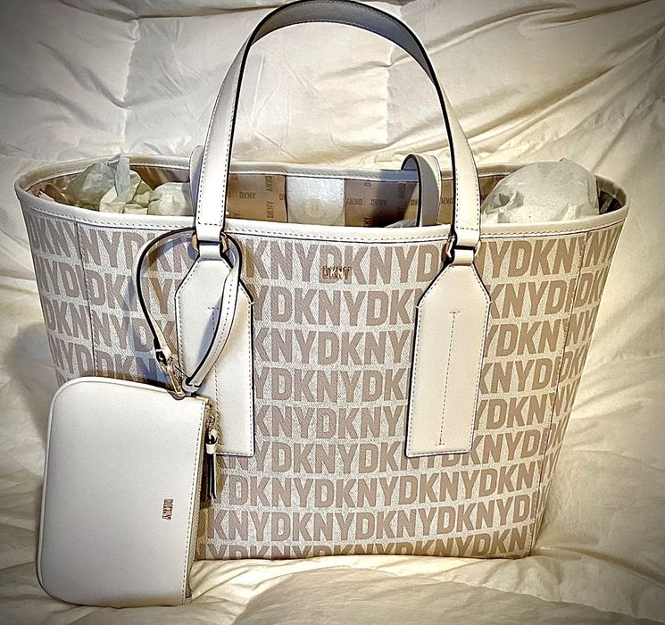 Geanta DKNY nouă