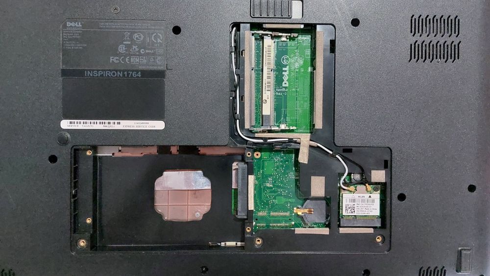 Laptop Dell Ispiron 1764 DEFECT