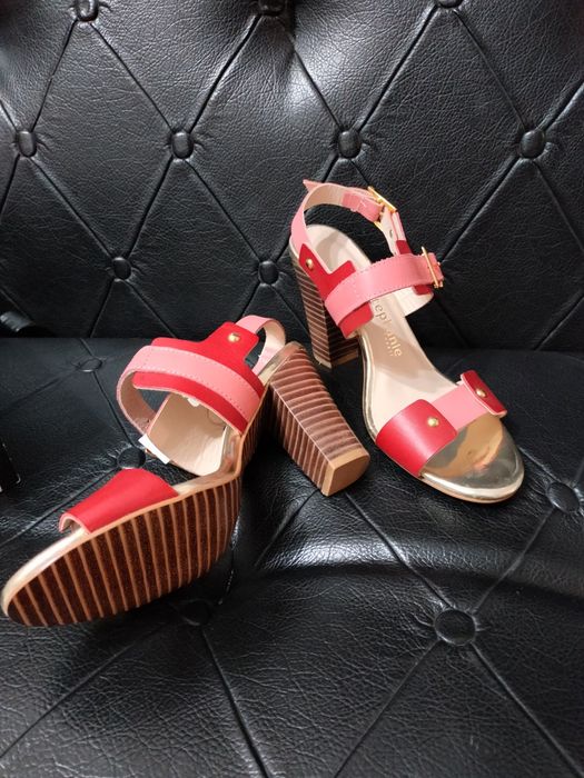 Кожанные туфли босоножки