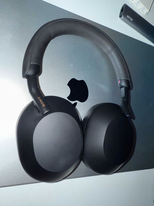 Безжични слушалки Sony WH-1000XM5 – като нови