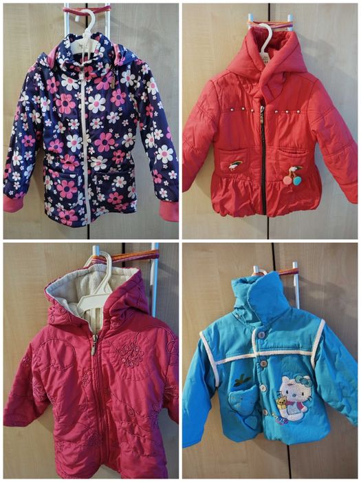 Продам куртки на девочку