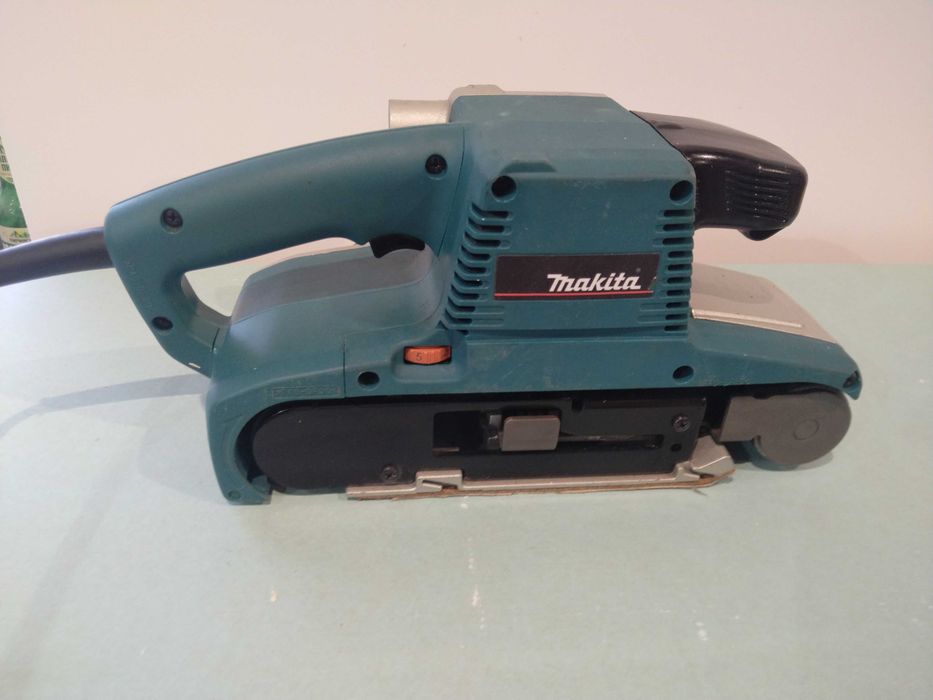 Makita DTM 51 в отлично състояние