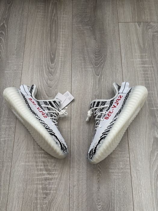 Yeezy Boost 350 V2 Zebra