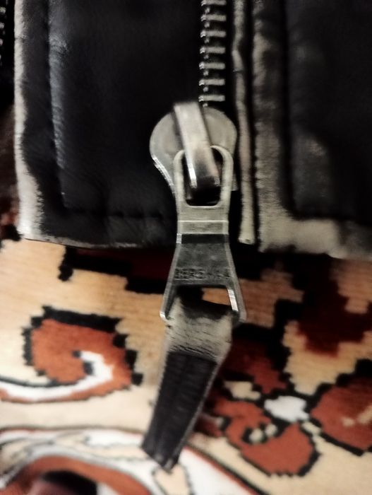 Мужская кожаная куртка "Bershka"