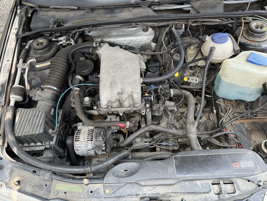 Volkswagen Passat B3 1.8 бензин на части