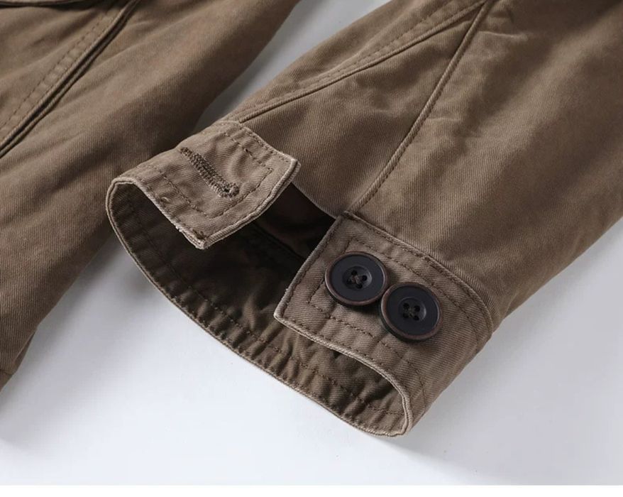 Ветровка в стиле "Милитари".