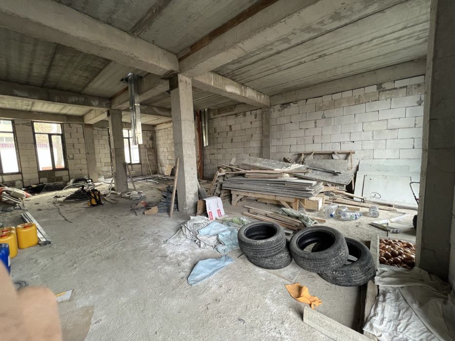 Аренда помощения 165-300 кв метров 1 этаж с падвалом