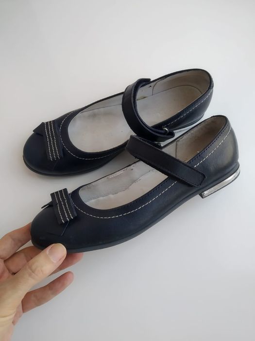 Кожаные туфли для школы