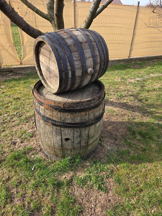 Butoaie vechi din stejar