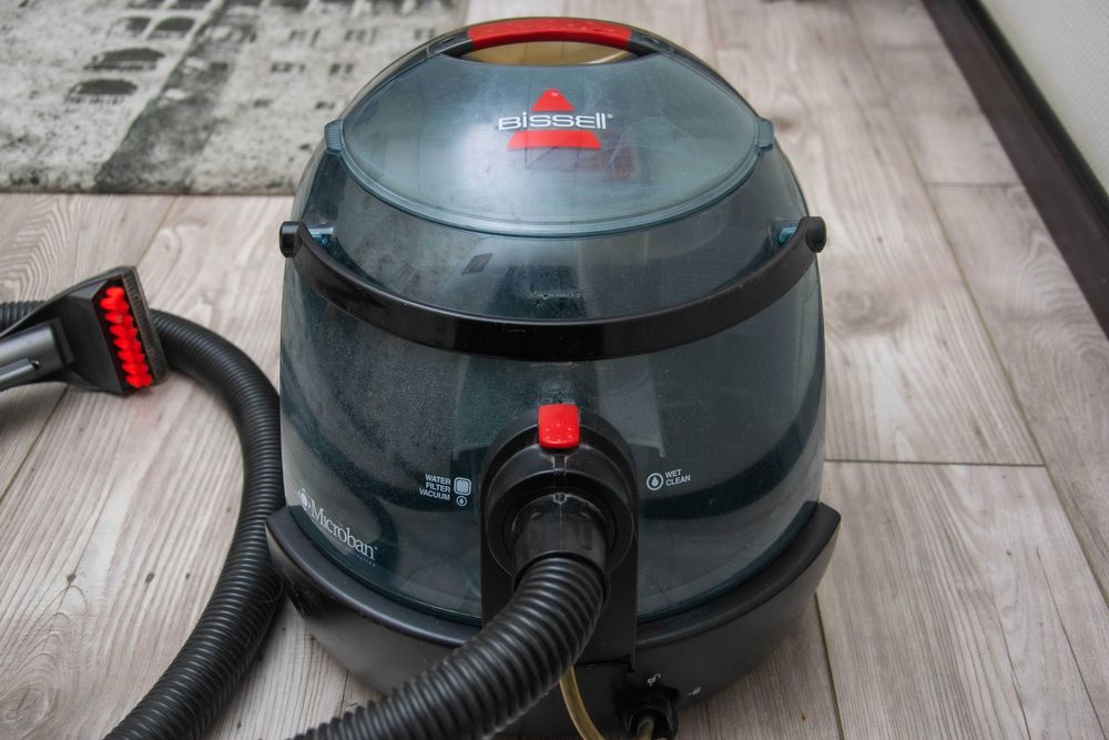Моющий пылесос Bissell