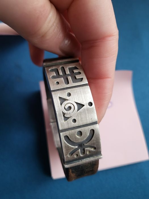 Часовник Esprit,сребърна гривна с кожа, единствена бройка