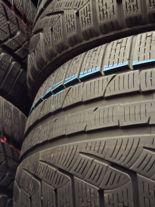 Set 235.40.19 pirelli m+s