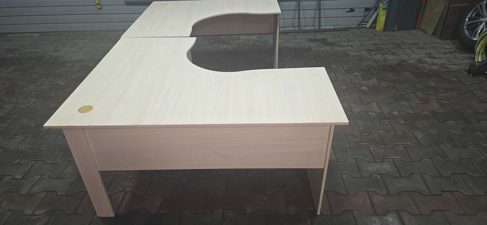 Офисный стол угловой 2 шт.