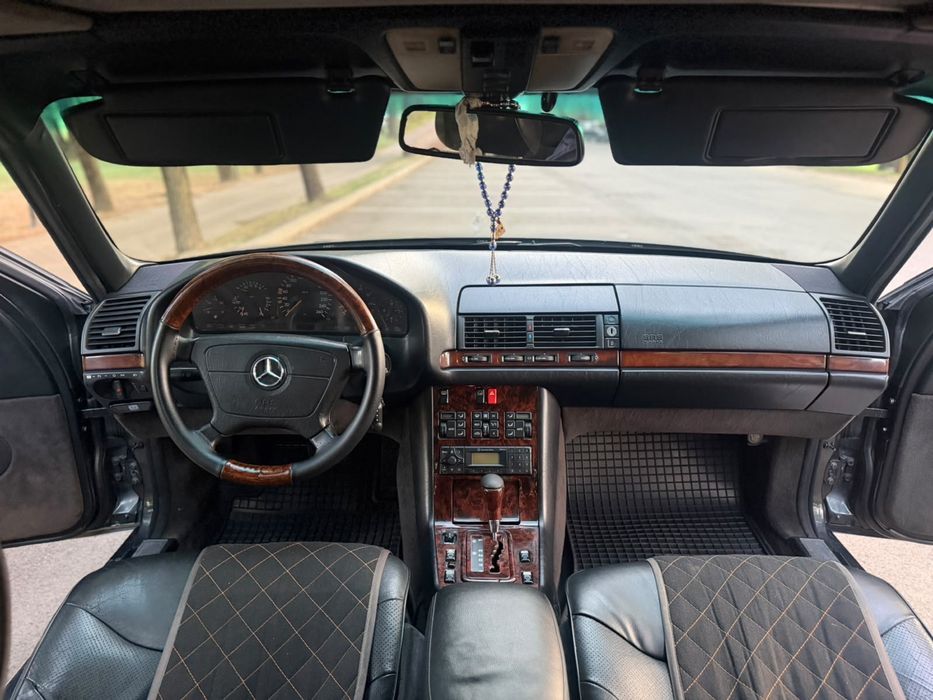 Mercedes-Benz W140