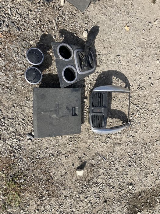 Интериор за Мазда 2 до 2008г