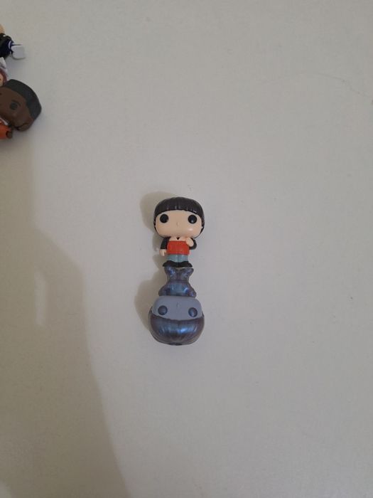 Stranger things фигурки из kinder joy