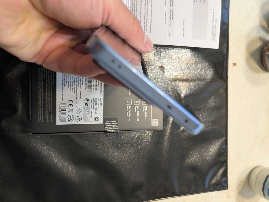 Продавам Realme Gt7