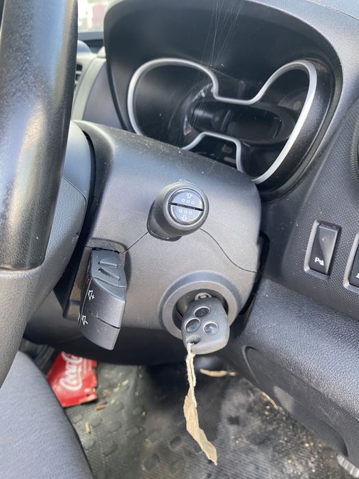 Geam ușă dreapta față Opel Vivaro 2016