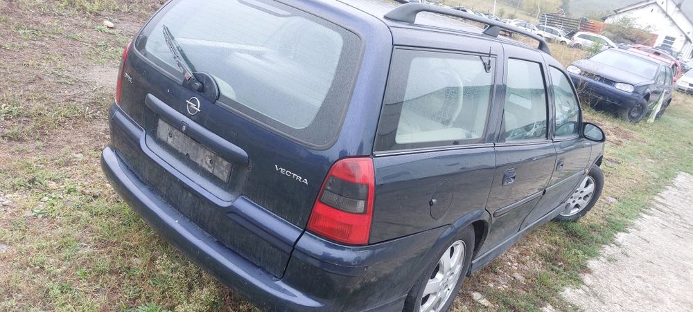 Bara fata Opel Vectra