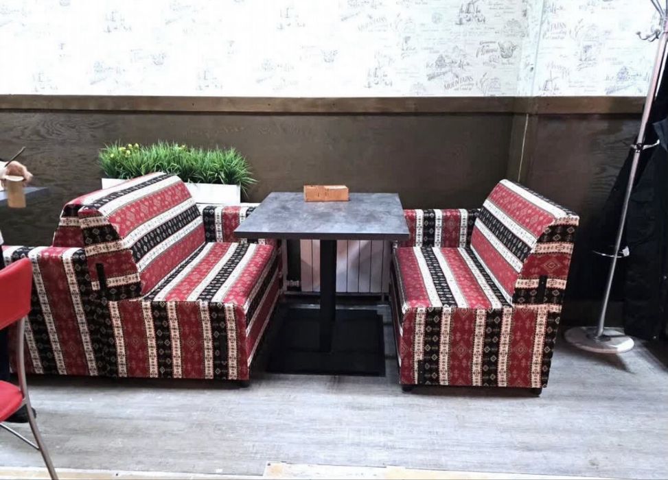 Диваны столы и стулья для кафе и ресторанов