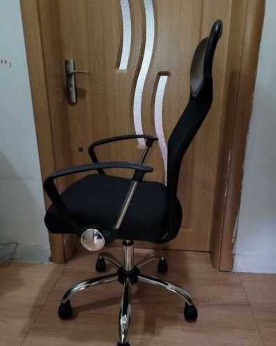 Офис стол  черен