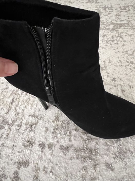 Сапоги   женские .