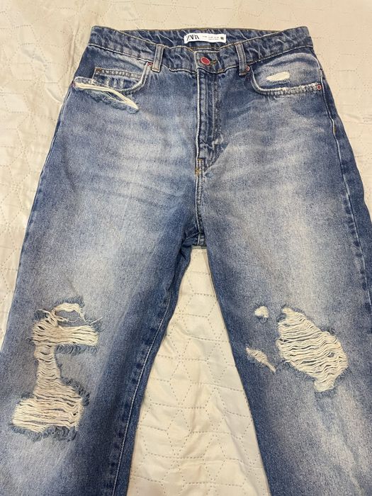 Дънки на марката Zara