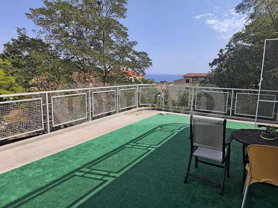 Двустаен апартамент в м-т Ален мак