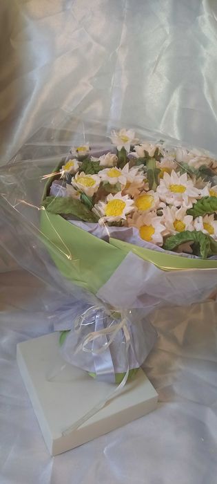 Цветы из зефира ромашки