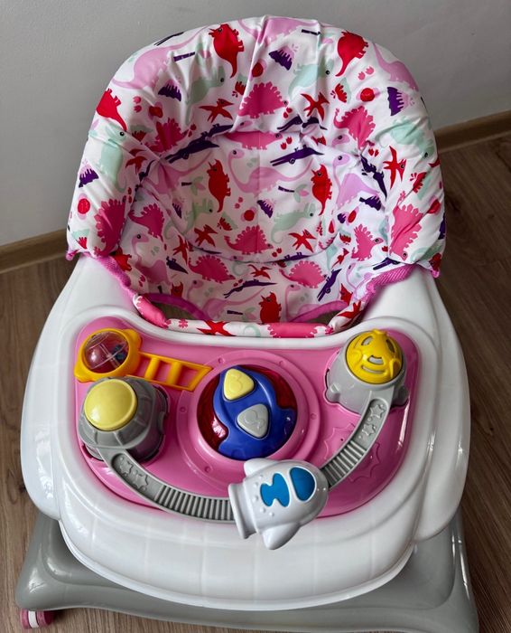 Столче за хранене и проходилка