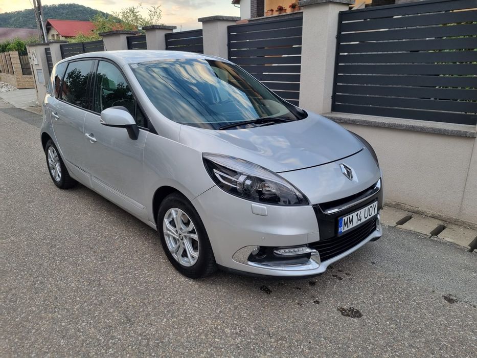 RENAULT Scenic