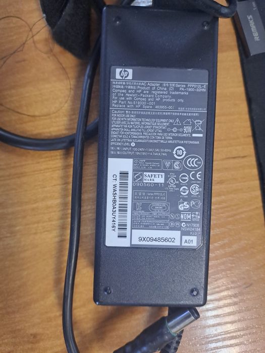 Зарядка ноутбук .