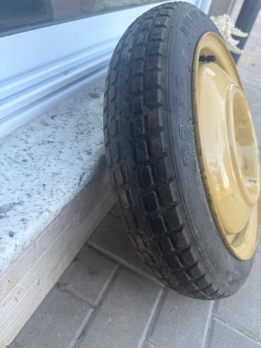 Vând roata de rezervă mazda 2