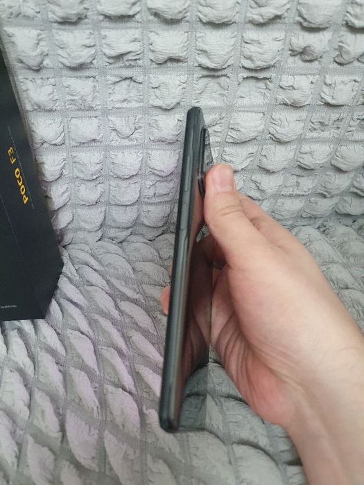 Srochna sotiladi Xiaomi Poco F3 5G  12/128Gb Black Flagman Igravoy