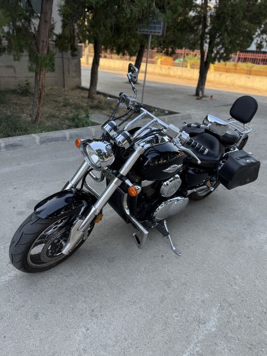 Vand motocicleta Suzuki Marauder VZR 1600