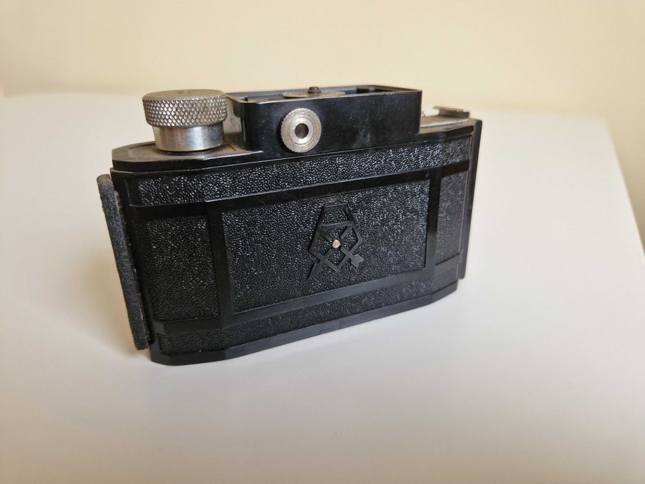 Продавам старинни фотоапарати