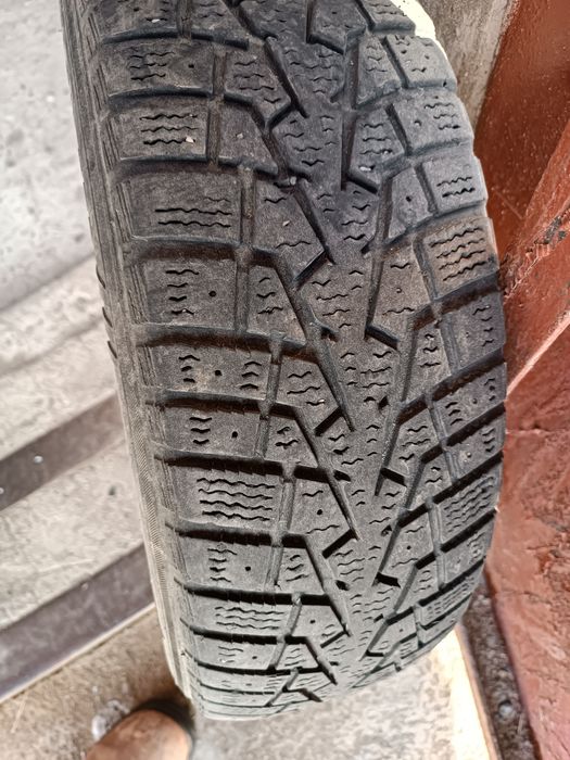 Шины продам зимние липучка